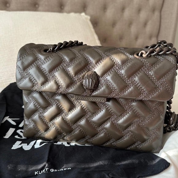 medium size ( off brownish color way) - Picture 1 of 10